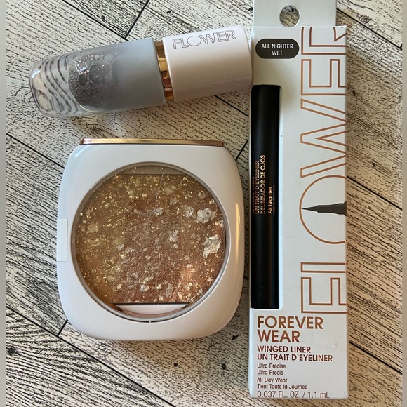 Drew Barrymore Trio Flower Makeup • Winged eyeliner + Highlighter + Eyeshadow 💐 - Picture 5 of 10